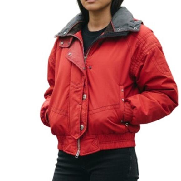 Vintage Obermeyer Snow Ski Bomber Jacket w Hood Full Zip Snap Red Insulated 10 - Picture 2 of 16